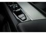 Volvo XC60 2.0 T8 Plug-in hybrid AWD Plus Dark | 455 PK |Luchtvering | Sportstoelen | Zwarte hemel | 360 camera |
