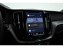 Volvo XC60 2.0 T8 Plug-in hybrid AWD Plus Dark | 455 PK |Luchtvering | Sportstoelen | Zwarte hemel | 360 camera |