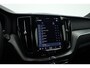 Volvo XC60 2.0 T8 Plug-in hybrid AWD Plus Dark | 455 PK |Luchtvering | Sportstoelen | Zwarte hemel | 360 camera |