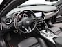 Alfa Romeo Giulia 2.0T Sprint Veloce Interieur | Panoramadak | Afneembare Trekhaak | 19" Licht Metalen Velgen | Camera | Dodehoekbewaking | Apple Carplay/Android Auto | Cruise Control Adaptief | Drive Assist