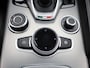 Alfa Romeo Giulia 2.0T Sprint Veloce Interieur | Panoramadak | Afneembare Trekhaak | 19" Licht Metalen Velgen | Camera | Dodehoekbewaking | Apple Carplay/Android Auto | Cruise Control Adaptief | Drive Assist
