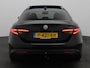 Alfa Romeo Giulia 2.0T Sprint Veloce Interieur | Panoramadak | Afneembare Trekhaak | 19" Licht Metalen Velgen | Camera | Dodehoekbewaking | Apple Carplay/Android Auto | Cruise Control Adaptief | Drive Assist