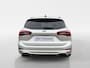 Ford Focus Wagon 1.0 EcoBoost Hybrid ST Line X | Automaat | Adaptief cruise control | Dodehoek detectie | Panorama dak | Draadloos opladen mobiel | Parkeersensoren voor en achter | Achteruitrijcamera | 17" lichtmetalen velgen | Privacy glas |
