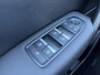 Renault Captur 1.0 TCe 90 Intens | NL auto | Parkeersensoren voor en achter | Achteruitrijcamera | Cruise control | Navigatie | Apple carplay & Android auto | DAB | Bluetooth | 17" lichtmetalen velgen | Keyless entry | Privacy glas |