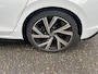 Volkswagen Golf 1.5 eTSI R-Line | 150 PK | Automaat | Panorama Schuif-Kantel Dak | Stoel en Stuurverwarming | Apple Carplay / Android Auto