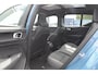 Volvo EX40 Single Ext. Range Ultra 82 kWh / Panorama schuif-kanteldak / 360 Camera / Harman Kardon / Trekhaak / Stuur- en stoelverwarming / Adaptive Cruise / Elektrische best.stoel met geheugen