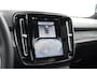 Volvo EX40 Single Ext. Range Ultra 82 kWh / Panorama schuif-kanteldak / 360 Camera / Harman Kardon / Trekhaak / Stuur- en stoelverwarming / Adaptive Cruise / Elektrische best.stoel met geheugen