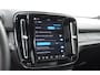 Volvo EX40 Single Ext. Range Ultra 82 kWh / Panorama schuif-kanteldak / 360 Camera / Harman Kardon / Trekhaak / Stuur- en stoelverwarming / Adaptive Cruise / Elektrische best.stoel met geheugen