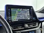 Toyota C-HR / C-HR+ 1.8 Hybrid Bi-Tone Plus | Leder | Origineel NL | Navigatie | Dodehoek detectie | JBL | Stoel-/stuurverwarming | Full LED | Parkeersensoren voor/achter | Keyless | Adaptive Cruise | Clima | 18 inch
