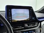 Toyota C-HR / C-HR+ 1.8 Hybrid Bi-Tone Plus | Leder | Origineel NL | Navigatie | Dodehoek detectie | JBL | Stoel-/stuurverwarming | Full LED | Parkeersensoren voor/achter | Keyless | Adaptive Cruise | Clima | 18 inch