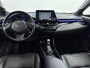 Toyota C-HR / C-HR+ 1.8 Hybrid Bi-Tone Plus | Leder | Origineel NL | Navigatie | Dodehoek detectie | JBL | Stoel-/stuurverwarming | Full LED | Parkeersensoren voor/achter | Keyless | Adaptive Cruise | Clima | 18 inch