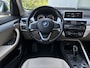 BMW X1 xDrive20i High Executive | Camera | Carplay | Leer | Parkeer Assistent | Driving Assistant Plus -Cruise control adaptief met stop&go, file assistent-grootlichtassistent-rijstrooksensor-