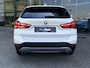 BMW X1 xDrive20i High Executive | Camera | Carplay | Leer | Parkeer Assistent | Driving Assistant Plus -Cruise control adaptief met stop&go, file assistent-grootlichtassistent-rijstrooksensor-