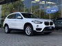 BMW X1 xDrive20i High Executive | Camera | Carplay | Leer | Parkeer Assistent | Driving Assistant Plus -Cruise control adaptief met stop&go, file assistent-grootlichtassistent-rijstrooksensor-