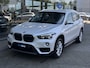 BMW X1 xDrive20i High Executive | Camera | Carplay | Leer | Parkeer Assistent | Driving Assistant Plus -Cruise control adaptief met stop&go, file assistent-grootlichtassistent-rijstrooksensor-