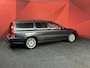 Volvo V70 2.4 Comfort Line  | Stoelverwarming | Trekhaak | Cruise