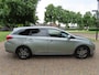 Toyota Auris Touring Sports 1.8 Hybrid Lease Exclusive Leer Panoramadak Stoelverwarming Achteruitrijcamera Ecc Cruisecontrol AFS DAB Xenon Pdc Lm Velgen Trekhaak