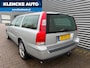 Volvo V70 2.4 Automaat 140PK Schuifdak Standkachel Trekhaak Leer Cruise ctrl Parkeersensoren NW APK