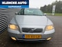 Volvo V70 2.4 Automaat 140PK Schuifdak Standkachel Trekhaak Leer Cruise ctrl Parkeersensoren NW APK