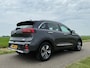 Kia Niro Hybrid 1.6 GDi Plug-In DynamicLine Automaat | Camera Apple CarPlay & Android Auto | H-Leder | Navi | Clima | PDC | Cruise
