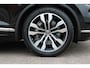 Volkswagen Touareg 3.0 TSi eHybrid 381pk 4MOTION Elegance Automaat / Panoramadak / Luchtvering / Leder / 360 Camera / LM 21 inch / Navigatie Premium / Trekhaak inklapbaar