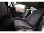 Volkswagen Golf Sportsvan 1.0 TSI Comfortline 116PK / 85kW, Dealeronderhouden, trekhaak, achteruitrijcamera (rear view), navigatie, DAB+, Apple Carplay & Android Auto, multifunctioneel lederen stuurwiel, elektrisch verstel-, verwarm- en inklapbare buitenspiegels (spiegelpakket), verwarmbare voorstoelen, adaptieve cruise control (acc), parkeersensoren voor en achter (pdc), 16" LMV