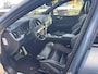 Volvo XC60 2.0 T6 Plug-in Hybrid AWD Ultimate Dark | PHEV | Trekhaak | Panoramadak | Head-up Display | Keyless Entry | Elektrische Achterklep | Stoelververwarming voor en achter | Cruise Control Adaptief | BLIS | Lichtmetalen Velgen 21 inch | Alarm | Navigatie | Apple Carplay | Android Auto