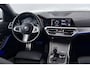 BMW 3-Serie Touring 330i High Executive (CAMERA, STOELVERWARMING, SFEERVERLICHTING, ELEKTR STOELEN, PARKEERSENSOREN)