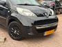 Peugeot 107 1.0-12V XR AIRCO APK 31-05-2027 NAP.5 DEURS