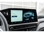 Volkswagen e-Transporter 34 L2H1 218pk Life 64 kWh | Navigatiesysteem | Trekhaak