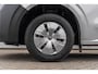 Volkswagen e-Transporter 34 L2H1 218pk Life 64 kWh | Navigatiesysteem | Trekhaak