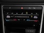 Volkswagen T-Roc 1.5 TSI Style 150 pk Automaat (DSG) | Verlengde garantie | Navigatie | Panoramadak | Parkeersensoren (Park assist) | Achteruitrijcamera | Stoelverwarming |