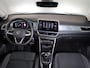 Volkswagen T-Roc 1.5 TSI Style 150 pk Automaat (DSG) | Verlengde garantie | Navigatie | Panoramadak | Parkeersensoren (Park assist) | Achteruitrijcamera | Stoelverwarming |