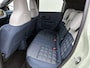 Fiat Grande Panda La Prima 113pk 44 kWh Automaat | Stoel-/Stuurverwarming | Camera | Stoel-/Stuurverwarming | LED Koplampen | DAB Ontvanger | Climate Control | Cruise Control | 17"LMV | Apple Carplay/Android Auto |