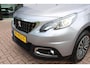 Peugeot 2008 1.2 PureTech 110pk Blue Lion Airco Navi Carplay Panoramadak Trekhaak Dealer onderhouden