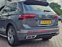 Volkswagen Tiguan 2.0 TSI 190PK 4MOTION DSG R-Line | Pano | Trekhaak | HUD | Stuur- & stoelverwarming | Virtual | App-connect | LMV 19" |