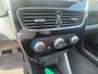 Renault Clio 0.9 TCe Limited | NAP | Navigatie | DAB | Airco | Cruise Control | Parkeersensoren | Lichtmetaal |