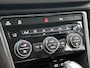 Volkswagen T-Roc 1.5 TSI Sport | Trekhaak | Camera | CarPlay | Stoel-/Stuuverwarming | Adaptive Cruise |