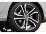 Volvo V90 T8 PLUG-IN HYBRID AWD ULTRA EXECUTIVE EDITION -PANO.DAK|BOWERS&WILKINS|LUCHTVERING|HEAD-UP DISP.|360°CAM|20"|GEVENT.LEDER+MASSAGE|TREKHAAK|ALL.SEASON