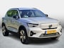 Volvo XC40 Recharge Plus luxury 70 Kwh SoH 95,1% / Duurste Uitvoering / Adaptieve Cruise / Panorama Dak / Warmtepomp / 3 Fase / 360 Camera / Stoel en stuur verwarming / Stand verwarming / Harman Kardon Soundsysteem / Memory /