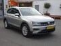 Volkswagen Tiguan 1.4 TSI Comfortline Automatische airco, panorama dak, stoelverwarming, navigatie, led verlichting, massage stoel, navigatie, licht metalen velgen, enz.