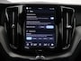 Volvo XC60 T6 PLUG-IN HYBRID ULTIMATE BLACK EDITION SCHUIFDAK TREKHAAK 360G