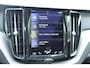 Volvo XC60 T5 Automaat AWD R-Design | Panoramadak | Achteruitrijcamera | Cruise Control | Semi elektrische trekhaak | Stoelverwarming voorzijde | Stuurwiel verwarming | Apple Carplay | Android auto |