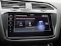 Volkswagen Tiguan 1.4 TSI eHybrid R-Line Business+ 245 PK| Dealeronderhouden | Trekhaak | Panoramadak | Stoelverwarming Voor & Achter | Achterklep Elektrisch | Achteruitrijcamera | 20 Inch Velgen | Head-Updisplay
