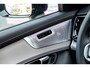 Volvo XC90 T8 Plug-in hybrid AWD Ultra Black Ed. Exec. | Executive | Heico Body Kit | Selected Level | Black Pack | Bowers & Wilkins Audio | Luchtvering | Adaptieve Cruise Control | Pilot Assist | Massage & Ventilatie | Gelamineerde Zijruiten Rondom | Getint Glas | Zitverlenging | 22" LM