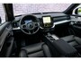 Volvo XC90 T8 Plug-in hybrid AWD Ultra Black Ed. Exec. | Executive | Heico Body Kit | Selected Level | Black Pack | Bowers & Wilkins Audio | Luchtvering | Adaptieve Cruise Control | Pilot Assist | Massage & Ventilatie | Gelamineerde Zijruiten Rondom | Getint Glas | Zitverlenging | 22" LM