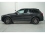 Mercedes-Benz GLC 300e 4MATIC Business Solution AMG pano-dak led-verlichting 20"-inch lmv lederen bekleding trekhaak-wegklapbaar stoelen en stuur electrisch verstelbaar met memory PDC v+a 360-camera private glas