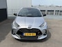 Toyota Yaris 1.5 Hybrid GR Sport Panoramadak, dodehoekdetectie, Stoel- & Stuurwiel verwarmd, LMV, JBL, HUD, 1e eign. Nieuw geleverd en dealeronderhouden