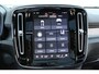 Volvo EX40 Single Motor Extended Range Ultra Black Ed. 82 kWh | Panoramisch Schuif-/Kanteldak | Elektrisch Verstelbare Voorstoelen | 360 Graden Camera | Parkeersensoren Rondom | Achterbank Verwarming | Stuurverwarming | Stoelverwarming | Adaptieve Cruise Control | Lane Assist | Pilot Assist | Driver Understanding | Harman/Kardon | | Dak In Contrastkleur Zwart | 20-Inch Lichtmetalen Velgen