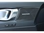 Volvo EX40 Single Motor Extended Range Ultra Black Ed. 82 kWh | Panoramisch Schuif-/Kanteldak | Elektrisch Verstelbare Voorstoelen | 360 Graden Camera | Parkeersensoren Rondom | Achterbank Verwarming | Stuurverwarming | Stoelverwarming | Adaptieve Cruise Control | Lane Assist | Pilot Assist | Driver Understanding | Harman/Kardon | | Dak In Contrastkleur Zwart | 20-Inch Lichtmetalen Velgen